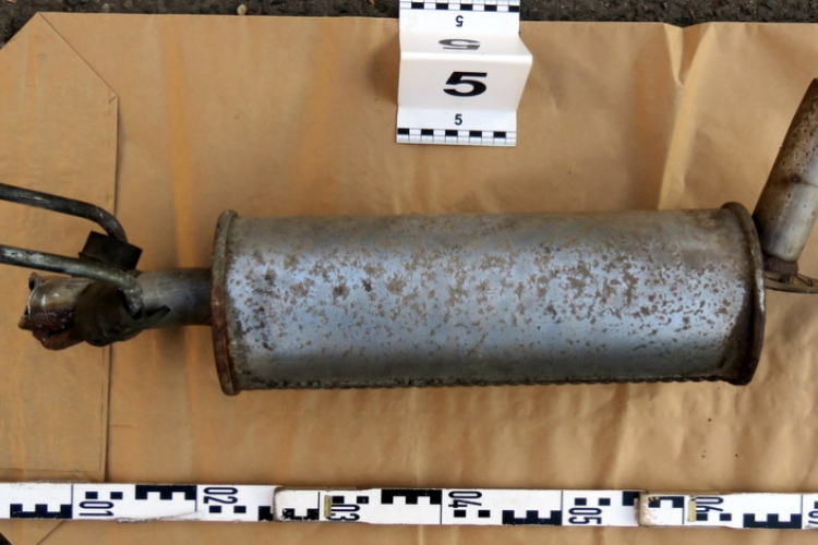 30 autóról vágta le a katalizátort