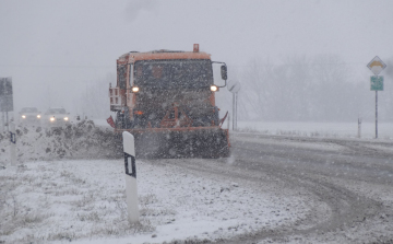 Operatív törzs: ahol riasztás van érvényben, ott aki teheti, ne induljon útnak