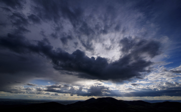 Folytatódik a változékony időjárás a héten is