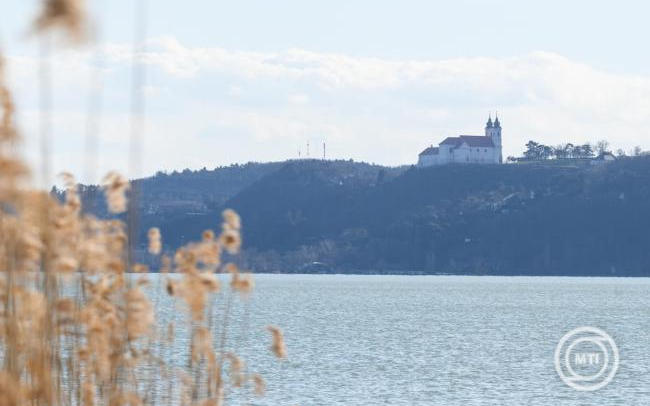 Napos, az átlagosnál enyhébb, tavaszias idő várható március első hetében